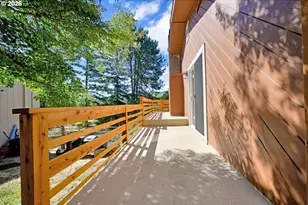 642 Terrace Ln, Sutherlin, OR 97479 - Photo 41