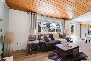 642 Terrace Ln, Sutherlin, OR 97479 - Photo 5