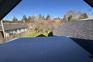 1335 7th St, Florence, OR 97439 - Photo 35