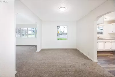 1305 S 2nd St, Lebanon, OR 97355 - Photo 7