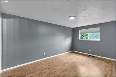 1002 N 1st St, Kalama, WA 98625 - Photo 17