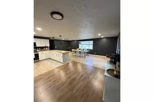 1002 N 1st St, Kalama, WA 98625 - Photo 11