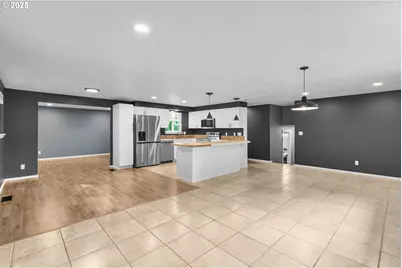 1002 N 1st St, Kalama, WA 98625 - Photo 9