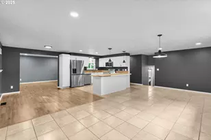 1002 N 1st St, Kalama, WA 98625 - Photo 9