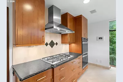 5822 SW Sheridan Ct, Portland, OR 97221 - Photo 11