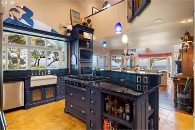 7088 NW Pacific Coast Hwy, Seal Rock, OR 97376 - Photo 9