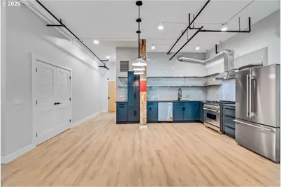 725 NW Flanders St #304, Portland, OR 97209 - Photo 5