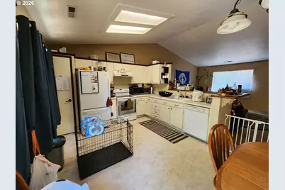 249 S Magnolia St, Cornelius, OR 97113 - Photo 5
