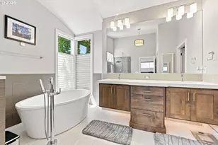 1433 SW Hume Ct, Portland, OR 97219 - Photo 17