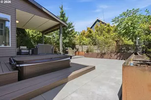 1433 SW Hume Ct, Portland, OR 97219 - Photo 25