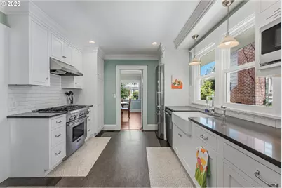 1030 NE Floral Pl, Portland, OR 97232 - Photo 19