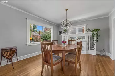 1030 NE Floral Pl, Portland, OR 97232 - Photo 11