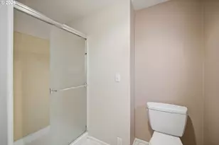 1490 W 26th Ave, Eugene, OR 97405 - Photo 31