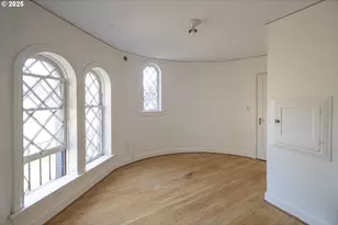 3880 NE Wistaria Dr, Portland, OR 97212 - Photo 23