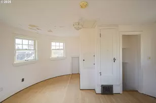 3880 NE Wistaria Dr, Portland, OR 97212 - Photo 25