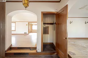 3880 NE Wistaria Dr, Portland, OR 97212 - Photo 9