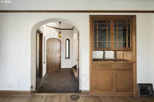 3880 NE Wistaria Dr, Portland, OR 97212 - Photo 7