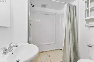 5118 N Yale St, Portland, OR 97203 - Photo 13