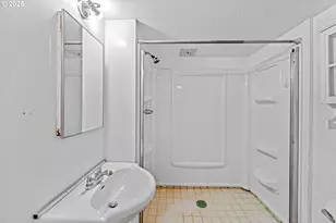 5118 N Yale St, Portland, OR 97203 - Photo 13