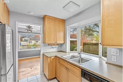 5118 N Yale St, Portland, OR 97203 - Photo 5