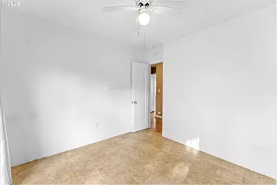 5118 N Yale St, Portland, OR 97203 - Photo 15