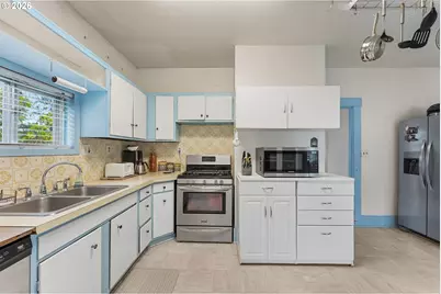 7462 N Dwight Ave, Portland, OR 97203 - Photo 17