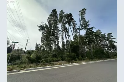 Highway 101 #02000, Florence, OR 97439 - Photo 3