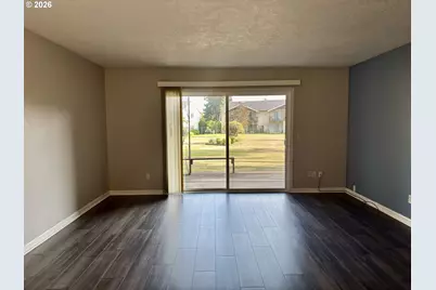 2058 NE Hogan Dr, Gresham, OR 97030 - Photo 9