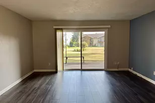 2058 NE Hogan Dr, Gresham, OR 97030 - Photo 9