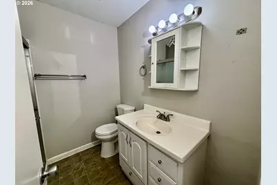 2058 NE Hogan Dr, Gresham, OR 97030 - Photo 19