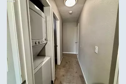 2058 NE Hogan Dr, Gresham, OR 97030 - Photo 31