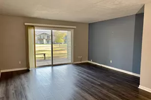 2058 NE Hogan Dr, Gresham, OR 97030 - Photo 11