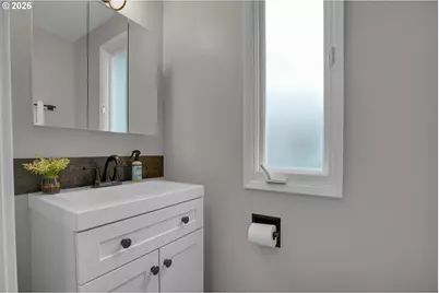 14890 SW Village Ln, Beaverton, OR 97007 - Photo 27