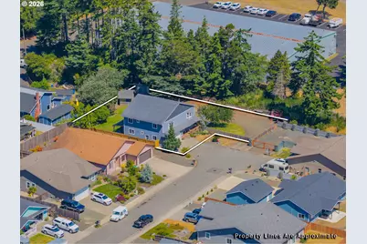 1602 Ash St, North Bend, OR 97459 - Photo 3