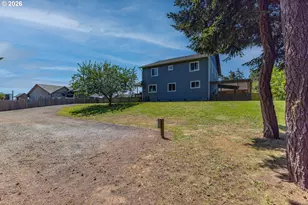 1602 Ash St, North Bend, OR 97459 - Photo 43