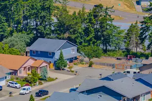 1602 Ash St, North Bend, OR 97459 - Photo 5