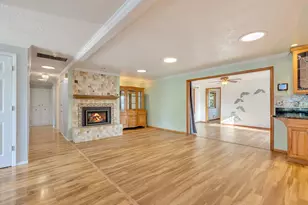 30 W Kensington Ave, Astoria, OR 97103 - Photo 5