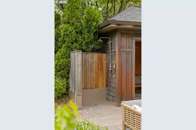 6687 SE Scott Dr, Portland, OR 97215 - Photo 37