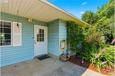 1321 SE 152nd Pl, Portland, OR 97233 - Photo 3