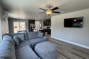 1123 Laura St, Myrtle Creek, OR 97457 - Photo 5