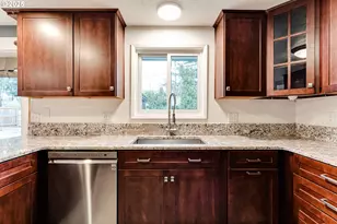 2230 Viewmont Ave, Springfield, OR 97477 - Photo 13