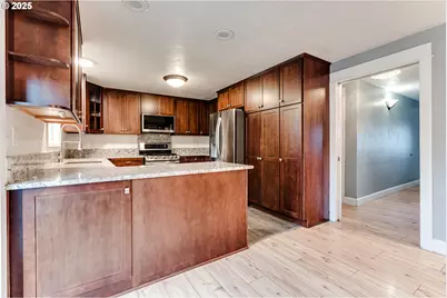 2230 Viewmont Ave, Springfield, OR 97477 - Photo 11