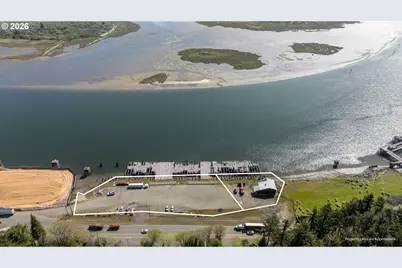 2580 N Bayshore Dr, Coos Bay, OR 97420 - Photo 3