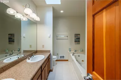 1323 Village Loop, Bandon, OR 97411 - Photo 35