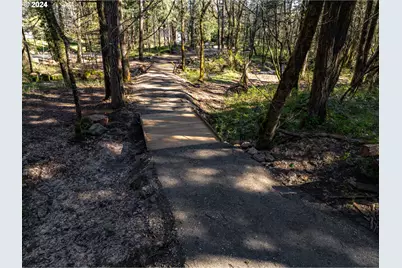 455 Country Club Rd, Hood River, OR 97031 - Photo 37