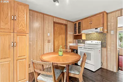 1753 Elkay Dr, Eugene, OR 97404 - Photo 13