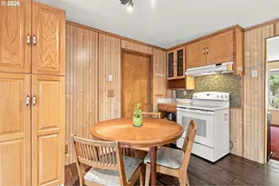 1753 Elkay Dr, Eugene, OR 97404 - Photo 13