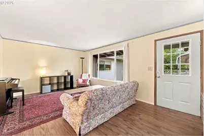 1753 Elkay Dr, Eugene, OR 97404 - Photo 5
