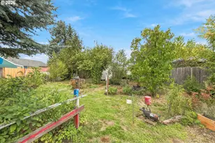 1753 Elkay Dr, Eugene, OR 97404 - Photo 35