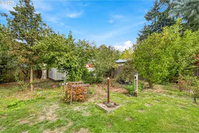 1753 Elkay Dr, Eugene, OR 97404 - Photo 39